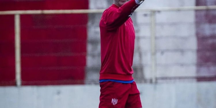 El «Gallego» repite el esquema con cambios de nombres para enfrentar a Huracán