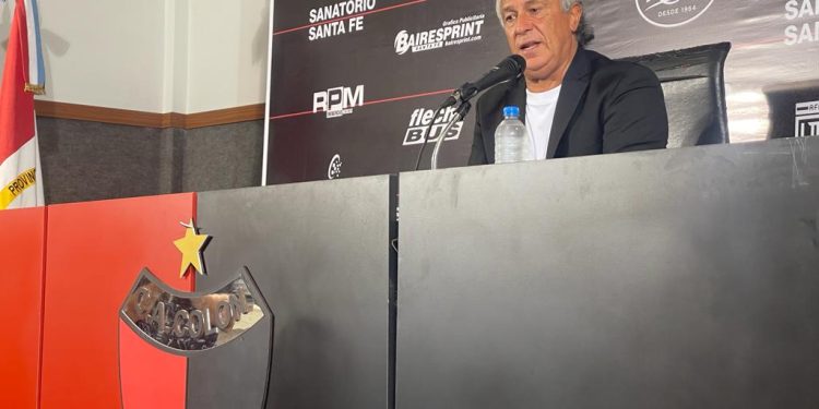 La fuerte autocrítica de Pipo Gorosito luego del empate ante Barracas