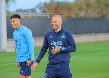 ¿Mascherano cambia de esquema para jugar ante Nueva Zelanda?