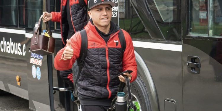 Colón palpita la vuelta de Facundo Farías