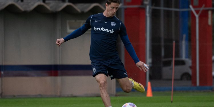 San Lorenzo recupera jugadores para recibir a Colón