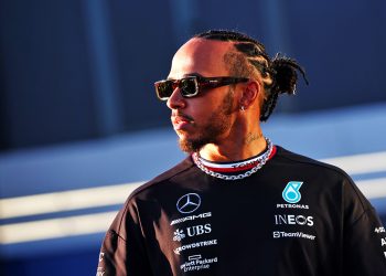 Lewis Hamilton habría recibido una oferta millonaria para llegar a Ferrari