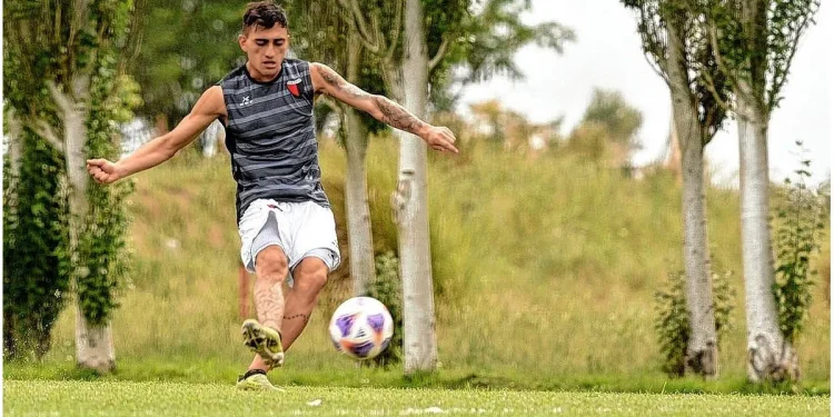 «Siempre dije que cuando agarre la camiseta de Colón, la voy a defender a muerte»