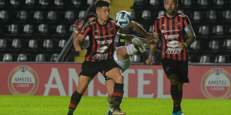 Copa Libertadores: Dura derrota de Patronato en Santa Fe