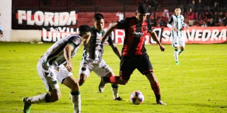 Defensores y Chicago desperdiciaron la chance de subir a puestos de reducido