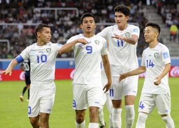 Gracias a la goleada Argentina, Uzbekistán se clasificó a los octavos de final