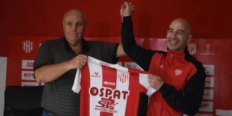 Unión llegó un acuerdo con Munúa y podrá dirigir Méndez ante Sarmiento sin permiso especial