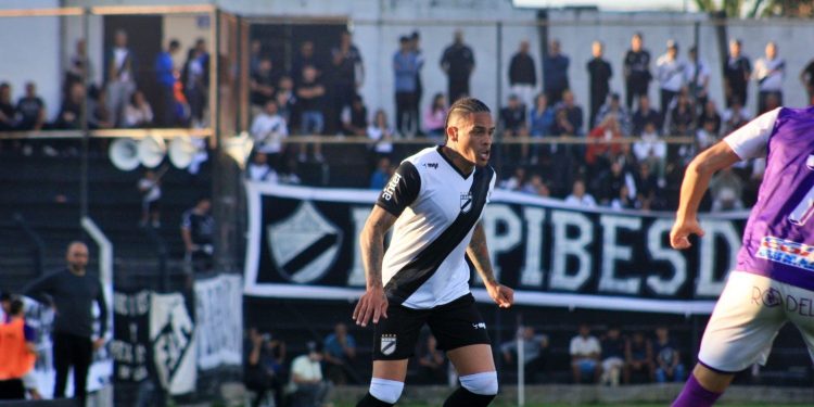 Jonathan Alvez fue separado de su equipo por problemas de conducta