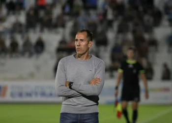 Ante Colón, Bovaglio se juega su continuidad como DT de Instituto