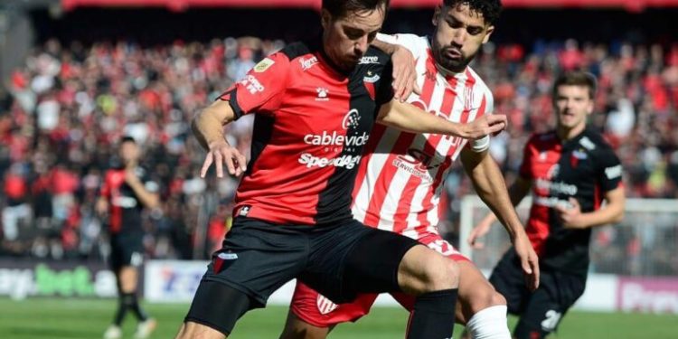 Los posteos de Unión y de Colón por el Día del Trabajador