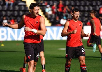 Colón vuelve al trabajo rumbo a Barracas Central