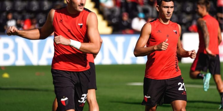 Colón vuelve al trabajo rumbo a Barracas Central