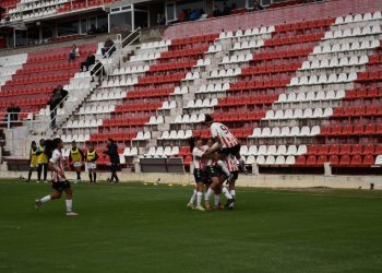 Unión goleó a Chacarita y se prende en la pelea