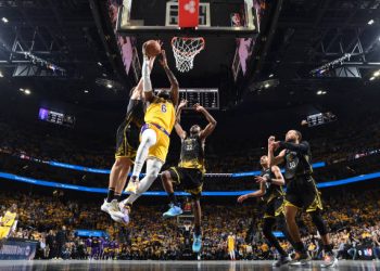 Los Lakers ganaron el primer chico frente a Golden