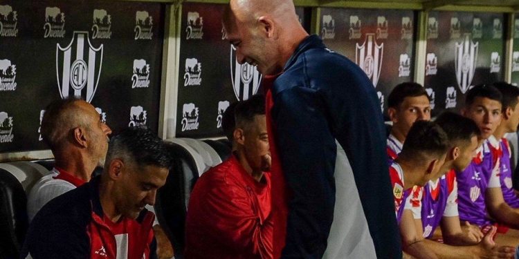 Méndez: «Estoy feliz por los jugadores, habían sufrido mucho»