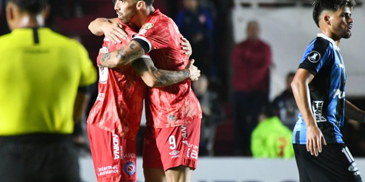 En la última bola, Argentinos Juniors le ganó a Liverpool y avanzó a los octavos de la Libertadores