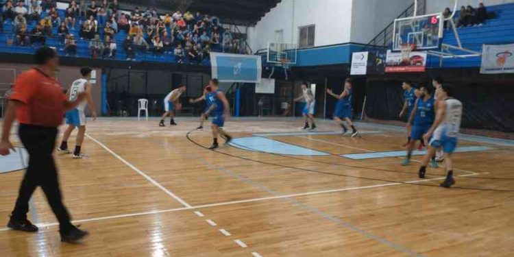Banco venció a República y la Copa de Plata se define en tercer partido