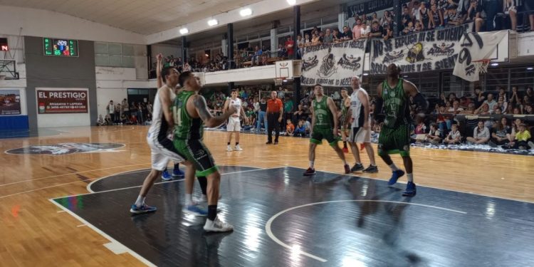 Almagro le ganó a Sanjustino la primera final de la Copa de Oro