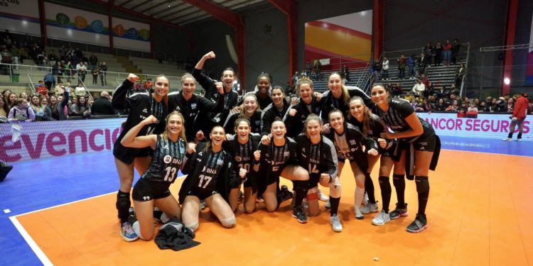 Las Panteras se presentan esta noche en Rosario