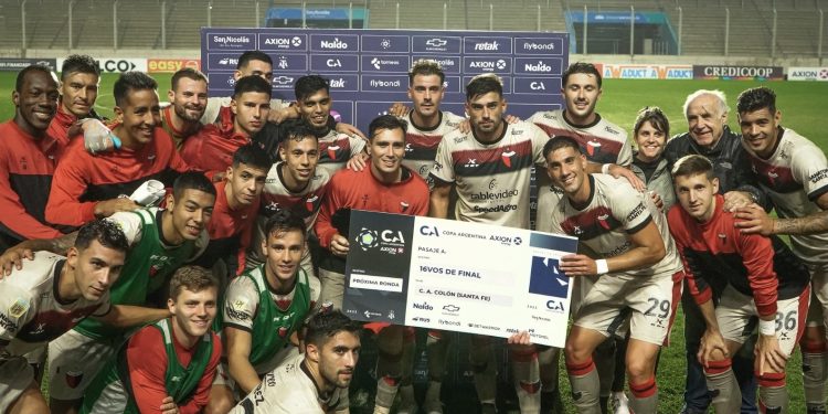 Colón y Lanús no se enfrentaran la semana próxima por Copa Argentina