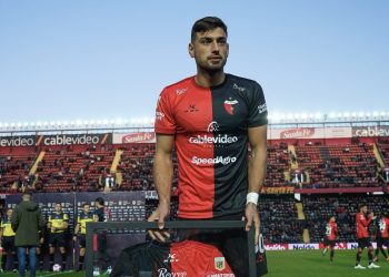 Colón y un reconocimiento especial para Santiago Pierotti