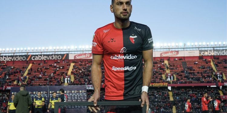 Colón y un reconocimiento especial para Santiago Pierotti