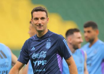 Scaloni: «Sacamos adelante un partido muy difícil»