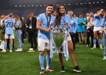 ¿Hay chances de que Álvarez se vaya del City?