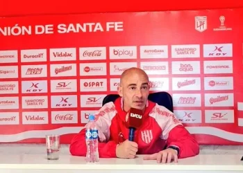 Sebastián Méndez no da pistas sobre el 11 para recibir al Lobo