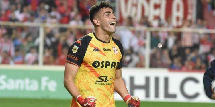 La oferta que realizó Junior por Santiago Mele