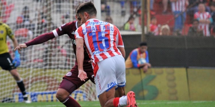 Juani Cavallaro podría volver al fútbol argentino