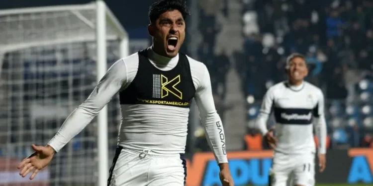 Gimnasia venció a Huracán sobre la hora