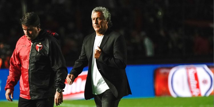 Con Farías y la vuelta de Benítez, Colón tiene los concentrados para visitar a San Lorenzo