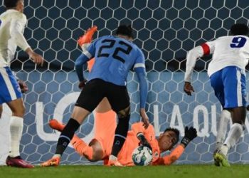 Con Mele atajando en el ST, Uruguay venció a Cuba