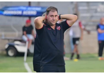 Walter Otta dejó de ser el entrenador de Patronato