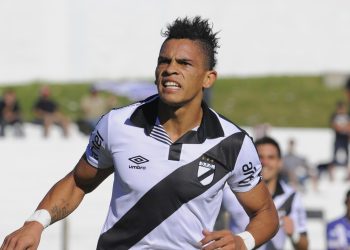 Jonatan Álvez rescindió contrato con Danubio