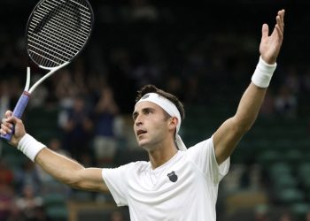 Etcheverry, Cerúndolo y Pella se metieron en la segunda ronda de Wimbledon