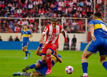 Unión jugó y empató con «13»: su rival, el juez y el VAR