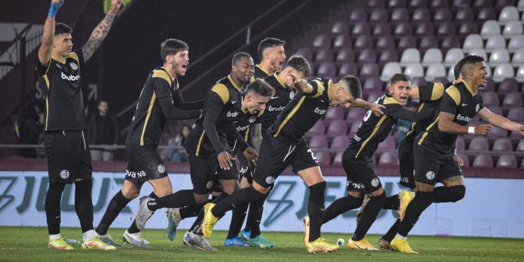 Copa Argentina: el Ciclón ganó la Batalla de San Lorenzo