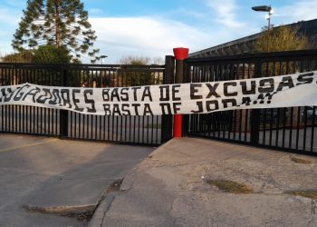«Basta de joda»: el pasacalles para los jugadores de Colón