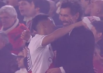 Y en medio de River campeón… el saludo de dos próceres de Colón