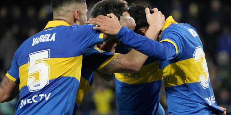 Boca viene a Santa Fe con una baja de último momento