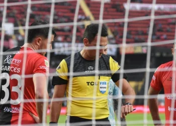 Garcés y Wanchope pueden volver ante Argentinos
