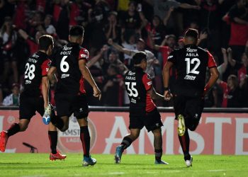 ¿Farías y Messi a la Libertadores?: hay acuerdo Conmebol-Concacaf