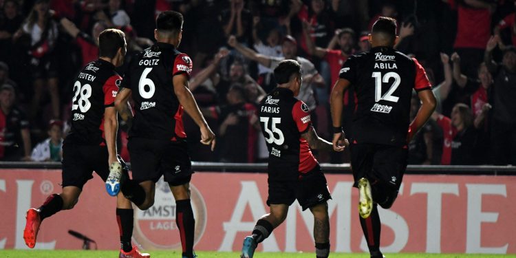 ¿Farías y Messi a la Libertadores?: hay acuerdo Conmebol-Concacaf