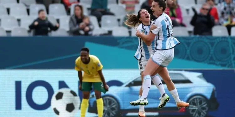 Argentina empató con Sudáfrica y se ilusiona con la clasificación