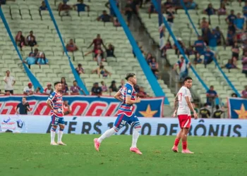 «No se intimidó y mostró su talento»: en Brasil elogian el debut de Machuca