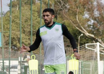 Schott y Álvarez ya entrenan en Talleres y Banfield tras marcharse de Colón