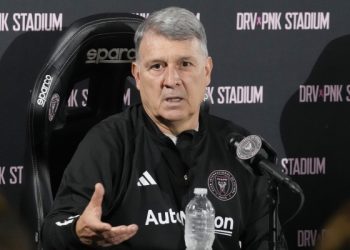 A la espera de Messi y Farías, Inter Miami fue goleado en el debut del Tata como DT