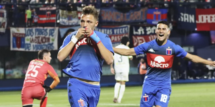 Tigre ya no contaría con Mateo Retegui para el duelo ante Colón